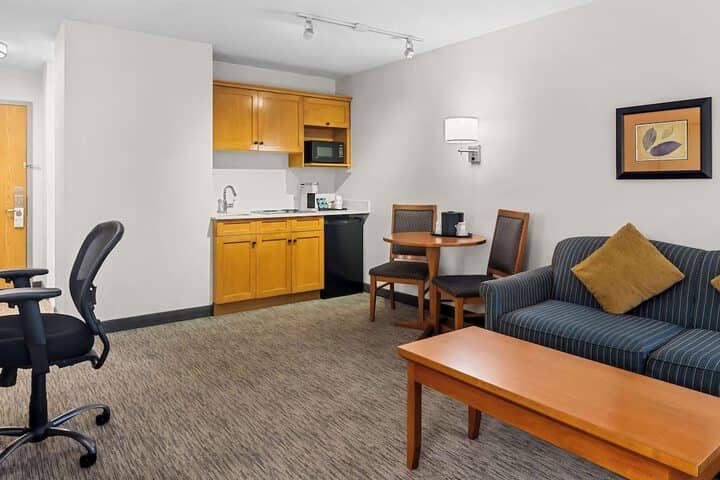 Room 7 of 37