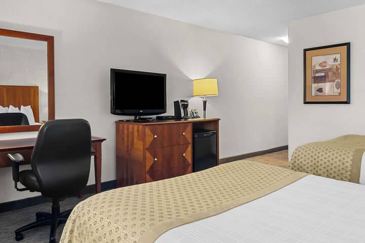 Room 20 of 37